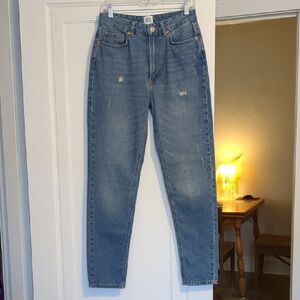BDG Mom High Waist 27 Slim Straight Cotton Jeans
